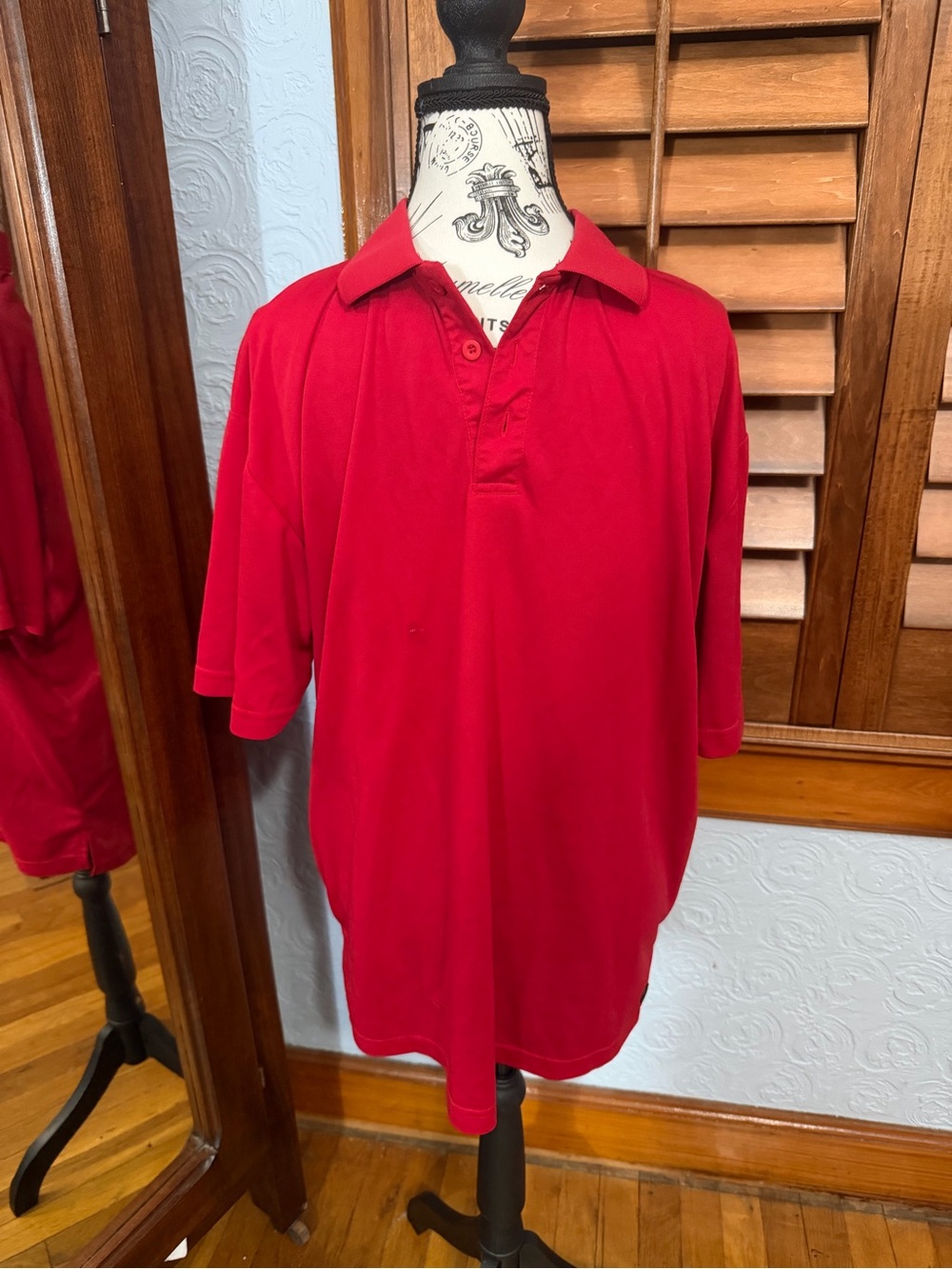 Men's Red Polo Shirt with Classic Collar